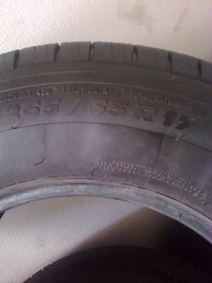 ยางป่าวมิชลิน26565R17ปี2512ดอกสวยหน้านิ่มๆวิ่งแล้ว18000โล ยางป่าวมิชลิน26565R17ปี2512ดอกสวยหน้านิ่มๆวิ่งแล้ว18000โล