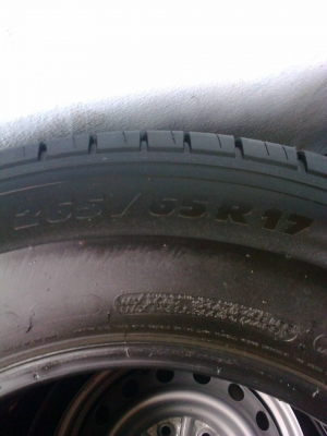 ยางป่าวมิชลิน26565R17ปี2512ดอกสวยหน้านิ่มๆวิ่งแล้ว18000โล ยางป่าวมิชลิน26565R17ปี2512ดอกสวยหน้านิ่มๆวิ่งแล้ว18000โล