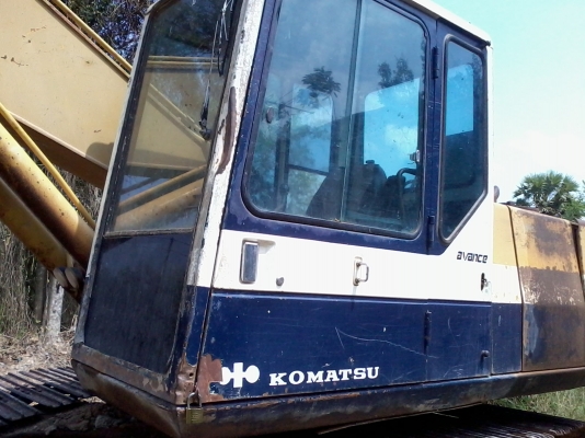 โคมัสสุ PC 200 รุ่น 5 ระบบไฟฟ้า พร้อมใช้งาน โคมัสสุ PC 200 รุ่น 5 ระบบไฟฟ้า พร้อมใช้งาน