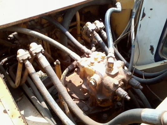 โคมัสสุ PC 200 รุ่น 5 ระบบไฟฟ้า พร้อมใช้งาน โคมัสสุ PC 200 รุ่น 5 ระบบไฟฟ้า พร้อมใช้งาน