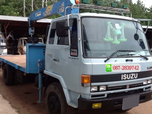 ขายรถ 6 ล้อ ท้ายลาดขนาดใหญ่ ติดเครน TADANO 3 ตัน ยี่ห้อ ISUZU