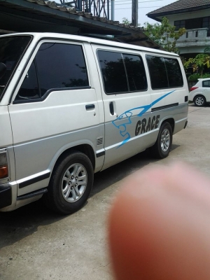 เพื่อนฝากขายรถตู้ ติดแก๊สแล้ว แอร์เย็น เพื่อนฝากขายรถตู้ ติดแก๊สแล้ว แอร์เย็น