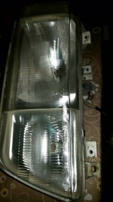 ไฟหน้าอีซุซุเดสก้าแท้กับไฟเลี้ยวฮีโน่ดูโทข้างซ้าบ ไฟหน้าอีซุซุเดสก้าแท้กับไฟเลี้ยวฮีโน่ดูโทข้างซ้าบ