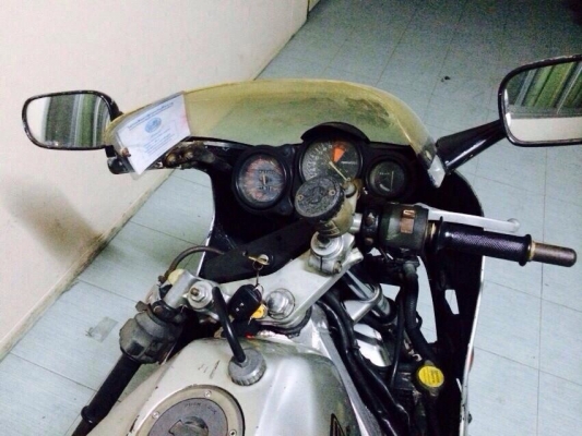 ขาย vfr 400 nc24 เดิมๆจากญี่ปุ่นเลย เอกสารสำเนาทะเบียนแท้+ใบซื้อขาย มี พรบ. แต่ภาษีขาดตั้งแต่25 เมษายน ปี55  ขี่ได้อย่างเดียวไปได้ทั่วประเทศไม่โดนจับหรือโดนยึดแน่นอน " นอกนั้นตามรูปทุกอย่าง ราคา 43,888 บาท ต่อลองได้ครับ สอบถามที่เบอร์ 092-6429114 ตลอ