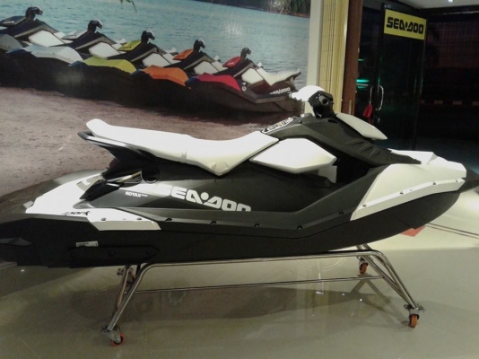 ขายเจ็ทสกีใหม่ราคาถูก ยี่ห้อseadoo spark 3up  สนใจโทรสอบถามรายละเอียด085-5946118