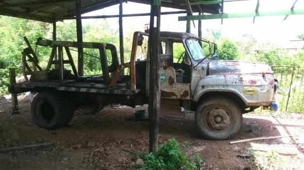 ขายรถยก 6 ล้อหัวยาวยังใช้งานได้ดี เครื่องเดิม DA120 120 HP คัสซีสวย ทะเบียนเป็นแบบการ์ด ชุดโอนหมดอายุแล้วครับ แต่ก็ยังดีกว่าไม่มีเล่มนะครับพี่น้อง