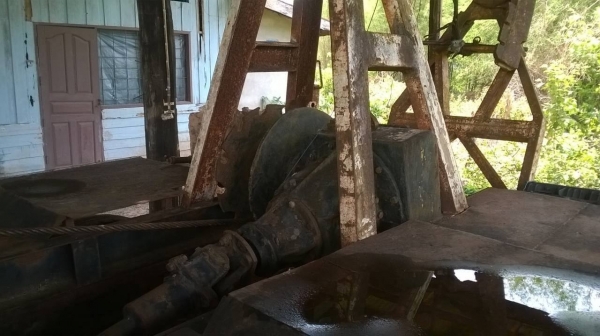 ขายรถยก 6 ล้อหัวยาวยังใช้งานได้ดี เครื่องเดิม DA120 120 HP คัสซีสวย ทะเบียนเป็นแบบการ์ด ชุดโอนหมดอายุแล้วครับ แต่ก็ยังดีกว่าไม่มีเล่มนะครับพี่น้อง