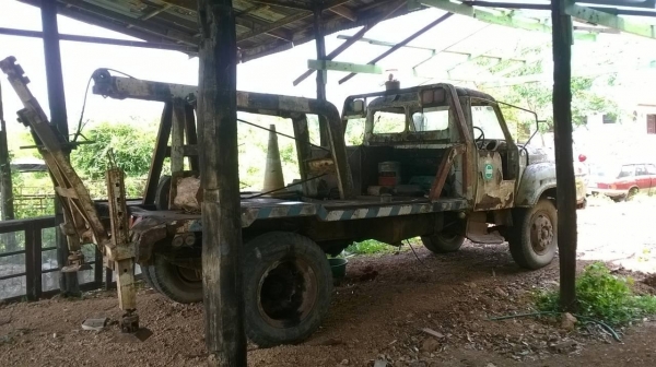 ขายรถยก 6 ล้อหัวยาวยังใช้งานได้ดี เครื่องเดิม DA120 120 HP คัสซีสวย ทะเบียนเป็นแบบการ์ด ชุดโอนหมดอายุแล้วครับ แต่ก็ยังดีกว่าไม่มีเล่มนะครับพี่น้อง