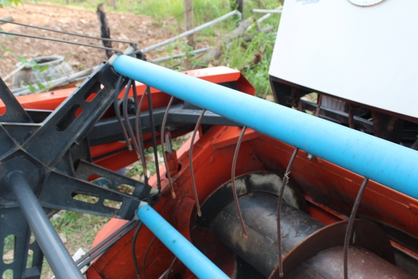 ขายรถเกี่ยว kubota dc60plus