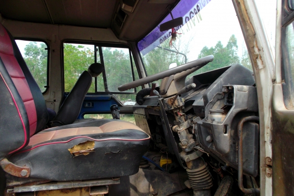 ขายด่วนรถสิบล้อหลงTDชีL0216ดรั้มKACเครือง195แรงม้า