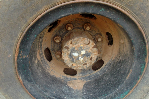 ขายด่วนรถสิบล้อหลงTDชีL0216ดรั้มKACเครือง195แรงม้า