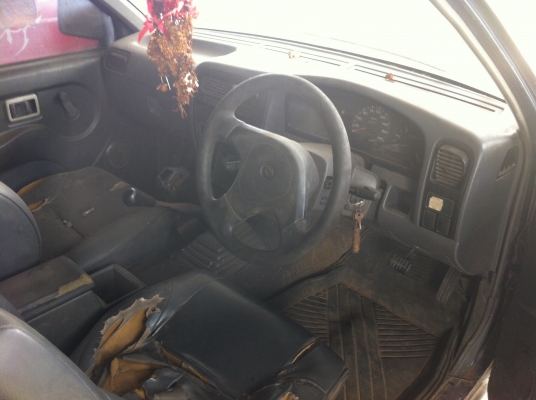 ขายนิสสัน Big M เครื่องฝ่าแดง ไม่มีเล่มเหมาะกับใช่ในสวน เครื่องติดวิ่งได้คัสซีไม่ผุ