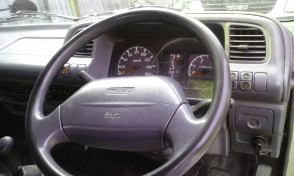 ขาย ด่วน!  ISUZU NKR81E  6 ล้อ ไม่ติดเวลา ราคา 480000 บาท