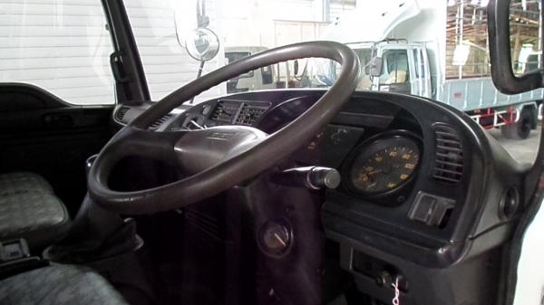 ขาย 6ล้อ อีซูซุเดก้า 195 แรง ยาว 6.50 รวมเครน ปี 2003 สภาพสวยเดิมเครื่องดี พร้อมใช้งาน ชมก่อนได้ครับ สนใจติดต่อ 081-9425443