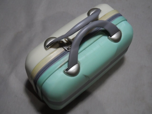 กระเป๋าเดินทาง ขนาดเล็ก จิ๋ว แต่ข้างในจุของได้เยอะมาก