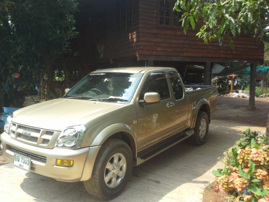 ขาย ISUZU HILANDER 3.0 Di ขาย ISUZU HILANDER 3.0 Di