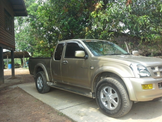 ขาย ISUZU HILANDER 3.0 Di ขาย ISUZU HILANDER 3.0 Di