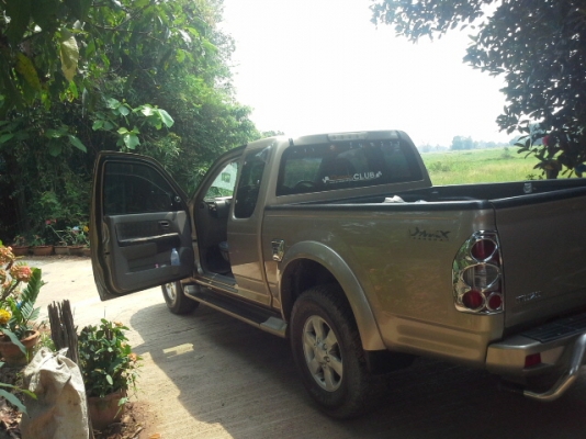 ขาย ISUZU HILANDER 3.0 Di ขาย ISUZU HILANDER 3.0 Di