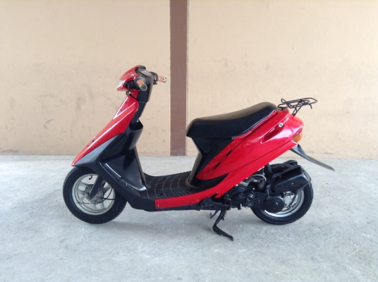 ขาย!!! ฮอนด้าดีโอ้50cc สต๊าทมือและเท้า รถเครื่องดีคับ มีกล่องใหญ่ไว้เก็บของใต้เบาะคับ ขาย!!! ฮอนด้าดีโอ้50cc สต๊าทมือและเท้า รถเครื่องดีคับ มีกล่องใหญ่ไว้เก็บของใต้เบาะคับ