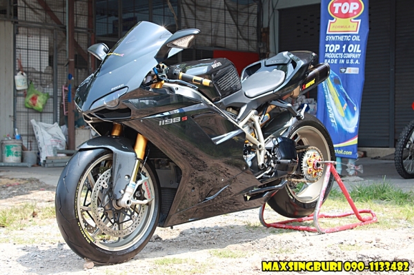 แม็กสิงห์บุรี//DUCATI 1198 S ปี2010 สภาพนางฟ้า OHLINS ทั้งคัน ของแต่งเพียบ ทะเบียนแท้ 685000