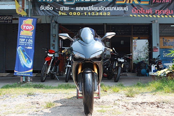 แม็กสิงห์บุรี//DUCATI 1198 S ปี2010 สภาพนางฟ้า OHLINS ทั้งคัน ของแต่งเพียบ ทะเบียนแท้ 685000