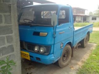 ISUZU  เครื่อง   74แรง 4ล้อเล่มทะเบียนพร้อมโอน