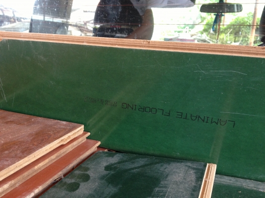 ขายไม้พื้นลามิเนส หน้า 7 นิ้ว 80-90 ตรม ลายไม้สัก ถูกๆ