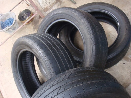 ขายยาง Dunlop sp sport ขนาด 215/55/17  ยางปี 13