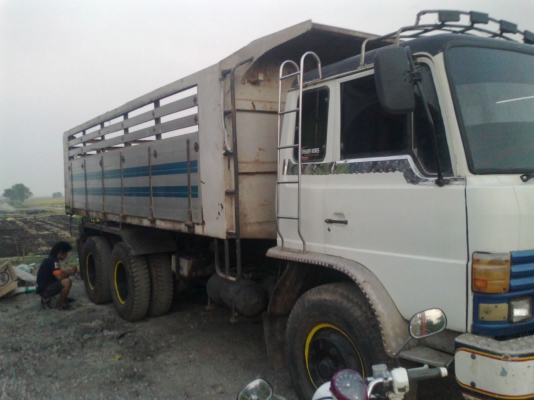 ขายรถบรรทุกสิบล้อ HINO