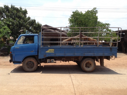 ขาย 6 ล้อ TOYOTA BU30 85 แรงม้า เครื่องฟิตใหม่ มีสโลว์กลาง คัสซีสวย พื้นกระบะเหล็กตงเหล็ก ทะเบียนพร้อมโอนครับ