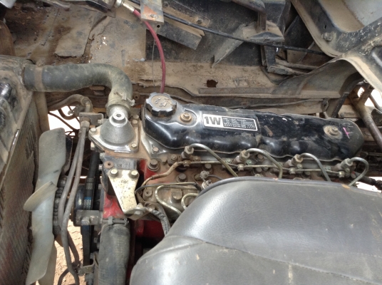 ขาย 6 ล้อดั้ม KM310 วางเครื่อง 1W ตัวเดียวกันกับ WO4D 117 แรงม้าแต่ยังเป็นลิขสิทธิ์ของ TOYOTA คัสซีสวย คานหน้า 6 น็อต เฟืองท้าย F พวงมาลัยพาวเวอร์ ทะเบียนชุดโอนพร้อมโอนครับ