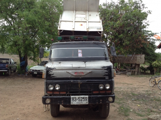 ขาย 6 ล้อดั้ม KM310 วางเครื่อง 1W ตัวเดียวกันกับ WO4D 117 แรงม้าแต่ยังเป็นลิขสิทธิ์ของ TOYOTA คัสซีสวย คานหน้า 6 น็อต เฟืองท้าย F พวงมาลัยพาวเวอร์ ทะเบียนชุดโอนพร้อมโอนครับ