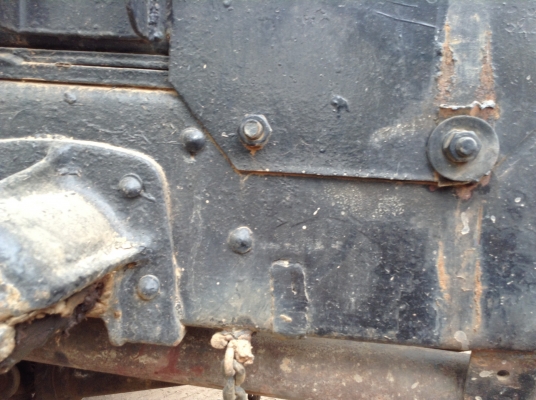 ขาย 6 ล้อดั้ม KM310 วางเครื่อง 1W ตัวเดียวกันกับ WO4D 117 แรงม้าแต่ยังเป็นลิขสิทธิ์ของ TOYOTA คัสซีสวย คานหน้า 6 น็อต เฟืองท้าย F พวงมาลัยพาวเวอร์ ทะเบียนชุดโอนพร้อมโอนครับ