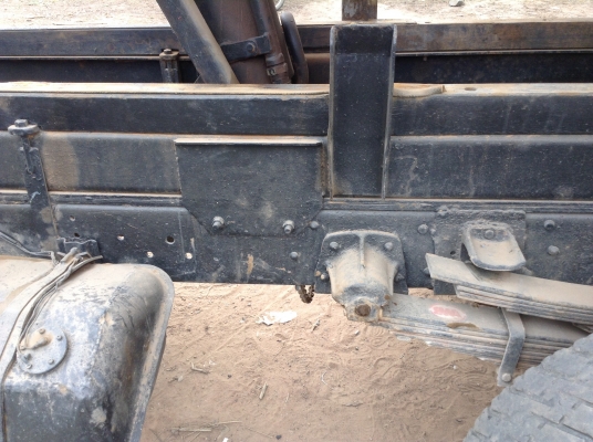 ขาย 6 ล้อดั้ม KM310 วางเครื่อง 1W ตัวเดียวกันกับ WO4D 117 แรงม้าแต่ยังเป็นลิขสิทธิ์ของ TOYOTA คัสซีสวย คานหน้า 6 น็อต เฟืองท้าย F พวงมาลัยพาวเวอร์ ทะเบียนชุดโอนพร้อมโอนครับ