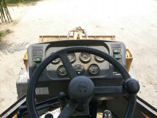 รถตัก 616B ( รถใช้งาน 2500 ซม. ) สนใจติดต่อ 081 - 6079515 รถตัก 616B ( รถใช้งาน 2500 ซม. ) สนใจติดต่อ 081 - 6079515