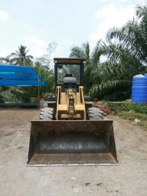 รถตัก 616B ( รถใช้งาน 2500 ซม. ) สนใจติดต่อ 081 - 6079515 รถตัก 616B ( รถใช้งาน 2500 ซม. ) สนใจติดต่อ 081 - 6079515