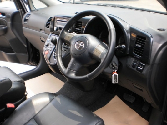 TOYOTA  WISH 2.0Q LIMITED TOPสุด ปี2004 AUTO สีดำ