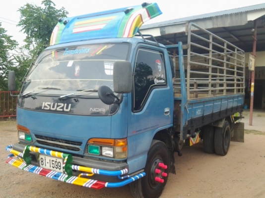 ขายอีชุชุNQRปี43 ยาว4.3ม รถห้างแท้