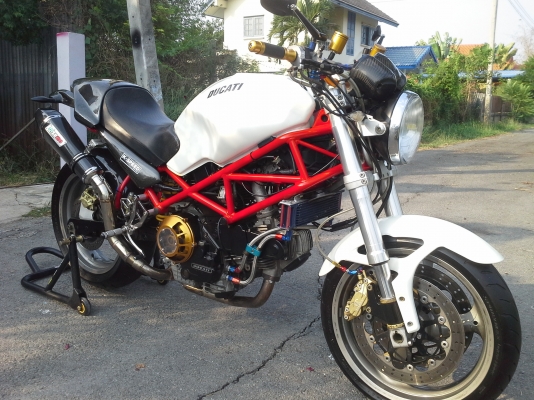 DUCATI M900 ของแต่งเต็มลำ เครื่องดีแรงเลยครับ