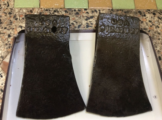 ขวานสำหรับรถ Jeep WILLY หน้าต่ำแท้ หรือ Jeep Ford สมัยสงครามโลกครั้งที่ 2 จาก USA แท้ มี serial number ชิ้นละ 5,500 บาท (มี 2 ชิ้น) เหมาะสำหรับสะสม หรือประกวด สนใจคุยต่อรอง ติดต่อคุณสุวัฒน์ 0837310899