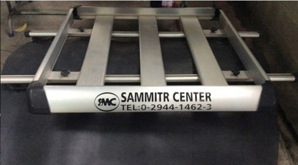 แร็คหลังคาของ Sammitr Motor แท้ สำหรับใส่รถกระบะ 4 ประตูหรือรถแวน น็อตยึดขาครบ สภาพ 90\% ราคา 1,600 บาท สนใจคุยต่อรอง ติดต่อคุณสุวัฒน์ 0837310899