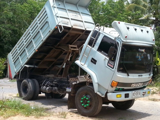 ISUZU 6 ล้อดั๊มร๊อกกี้ 195 สวยๆๆพร้อมใข้พร้อมโอนราคายังคุยได้อีก ISUZU 6 ล้อดั๊มร๊อกกี้ 195 สวยๆๆพร้อมใข้พร้อมโอนราคายังคุยได้อีก