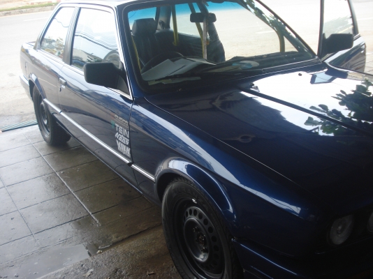 ขายซากตัวถัง BMW E30 2ประตู
