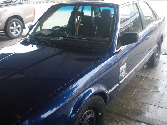 ขายซากตัวถัง BMW E30 2ประตู