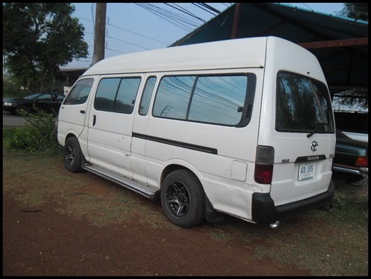 ขายด่วน!!! รถตู้หัวจรวด หลังคาสูง