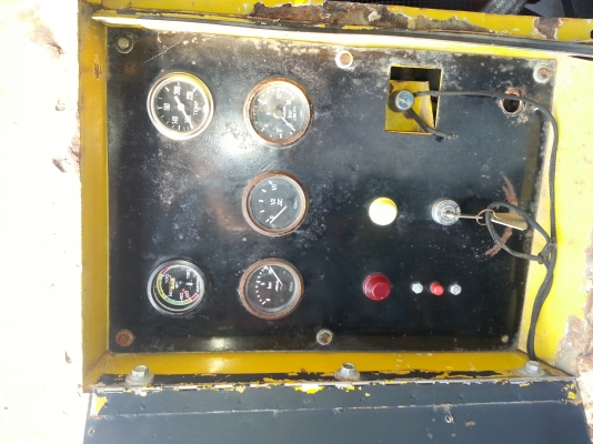 ขายเครื่องปั้มลม 700 CFM เครื่องยนต์ CATERPILLAR 3208 สกรู Atlas ลม 8.5 Bar พร้อมใช้งานลมเร็ว