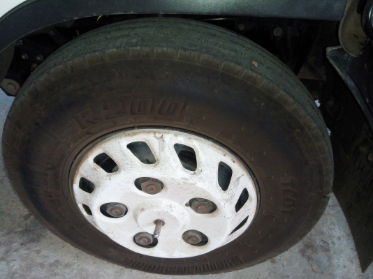 ขายดาวน์รถ 6 ล้อรั้วกระบะคาร์โก้ ISUZU NMR 130 แรงม้าปี 2555 รถวิ่ง 68744 กิโลเมตร ขายดาวน์ 280000 ผ่อนต่อ 17400 X 27 = 469800 ราคารวม 749800