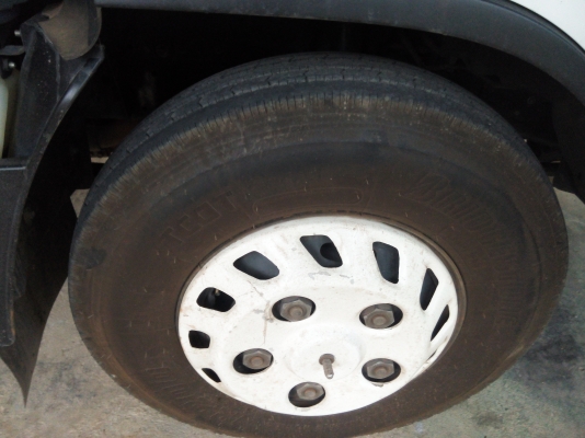 ขายดาวน์รถ 6 ล้อรั้วกระบะคาร์โก้ ISUZU NMR 130 แรงม้าปี 2555 รถวิ่ง 68744 กิโลเมตร ขายดาวน์ 280000 ผ่อนต่อ 17400 X 27 = 469800 ราคารวม 749800