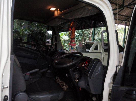 ขายดาวน์รถ 6 ล้อรั้วกระบะคาร์โก้ ISUZU NMR 130 แรงม้าปี 2555 รถวิ่ง 68744 กิโลเมตร ขายดาวน์ 280000 ผ่อนต่อ 17400 X 27 = 469800 ราคารวม 749800