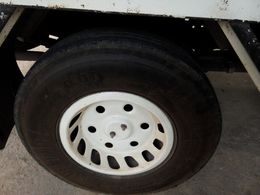 ขายดาวน์รถ 6 ล้อรั้วกระบะคาร์โก้ ISUZU NMR 130 แรงม้าปี 2555 รถวิ่ง 68744 กิโลเมตร ขายดาวน์ 280000 ผ่อนต่อ 17400 X 27 = 469800 ราคารวม 749800